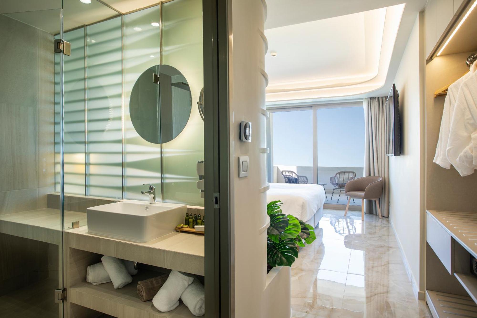 Premium King or Twin Room,1284770644:JPEG