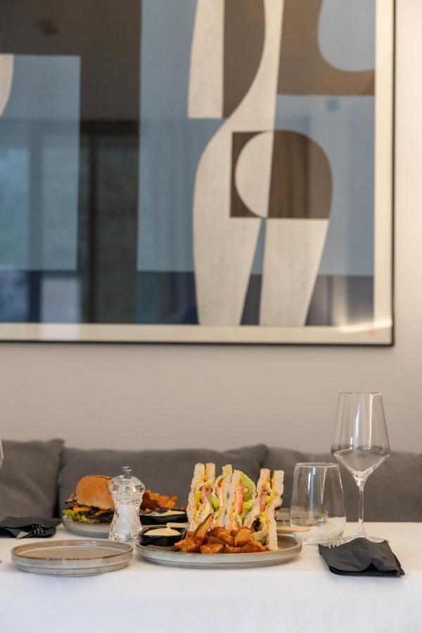 Junior Suite with City View