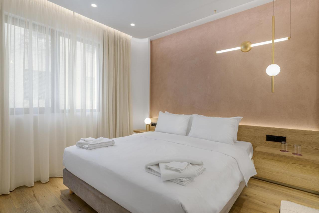 Deluxe Room,1395786254:JPEG