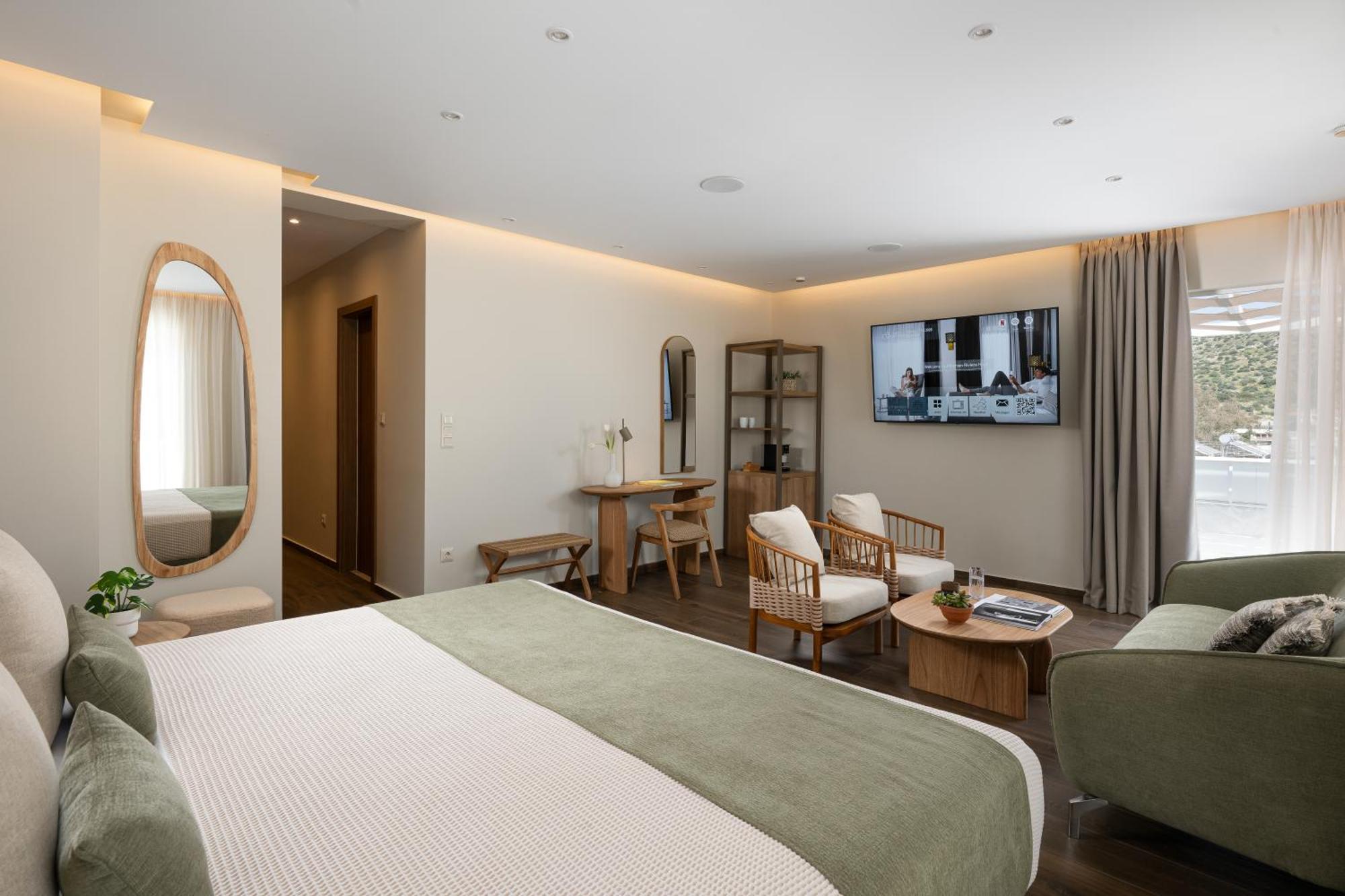 Executive Sea View Suite with Hot Tub