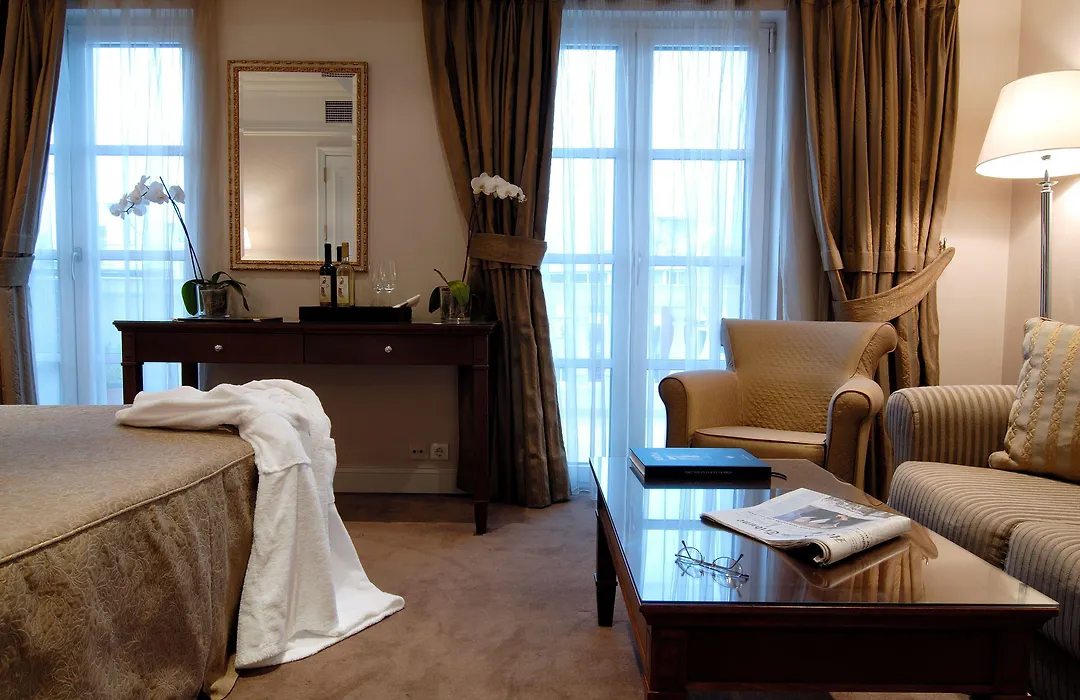 Hera Hotel-1